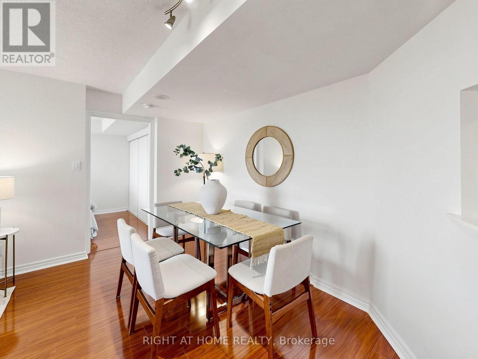 1119 - 1700 Eglinton Avenue E, Toronto (Victoria Village), Ontario  M4A 2X4 - Photo 13 - C13521020