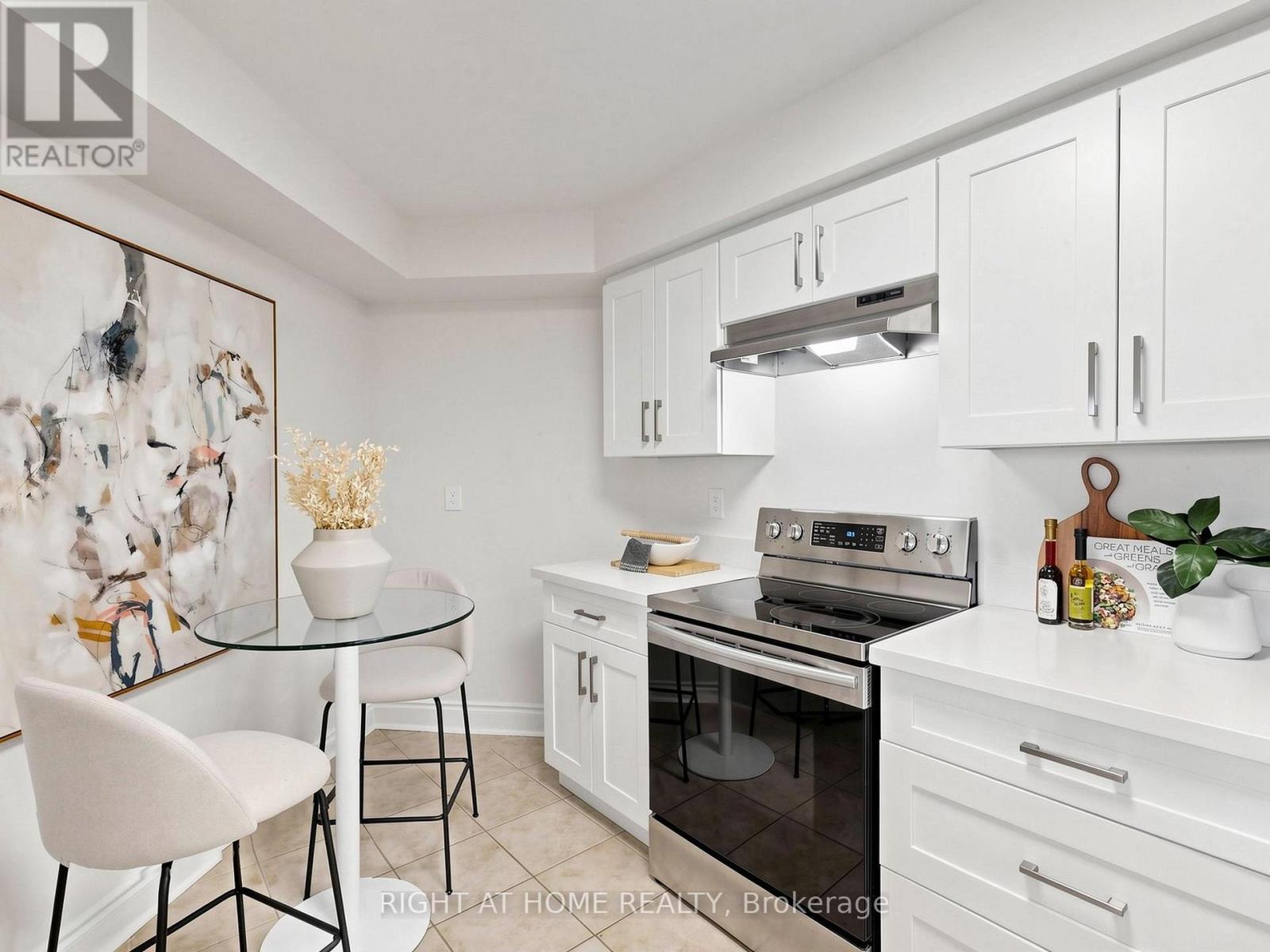 1119 - 1700 Eglinton Avenue E, Toronto (Victoria Village), Ontario  M4A 2X4 - Photo 17 - C13521020