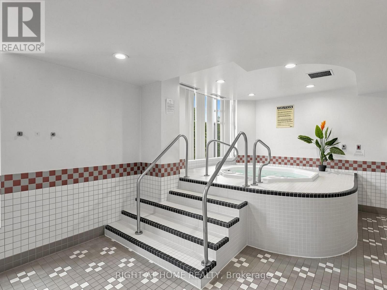 1119 - 1700 Eglinton Avenue E, Toronto (Victoria Village), Ontario  M4A 2X4 - Photo 46 - C13521020
