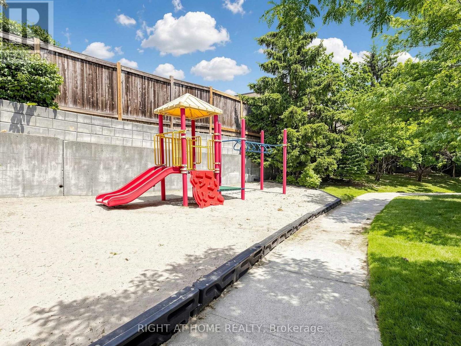 1119 - 1700 Eglinton Avenue E, Toronto (Victoria Village), Ontario  M4A 2X4 - Photo 48 - C13521020
