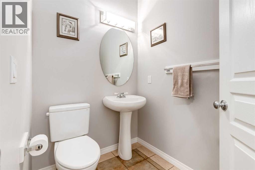 234 Strathridge Place SW, Calgary, Alberta  T3H 4J2 - Photo 19 - A2325984