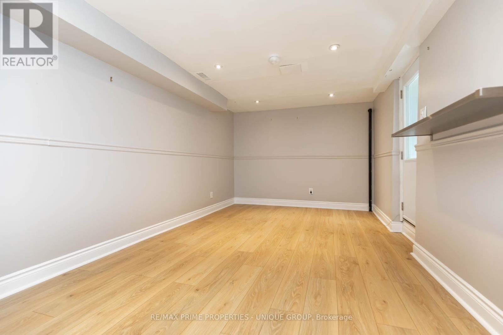 Bsmt - 1316 Queen Street E, Toronto, Ontario  M4L 1C5 - Photo 4 - E13521078