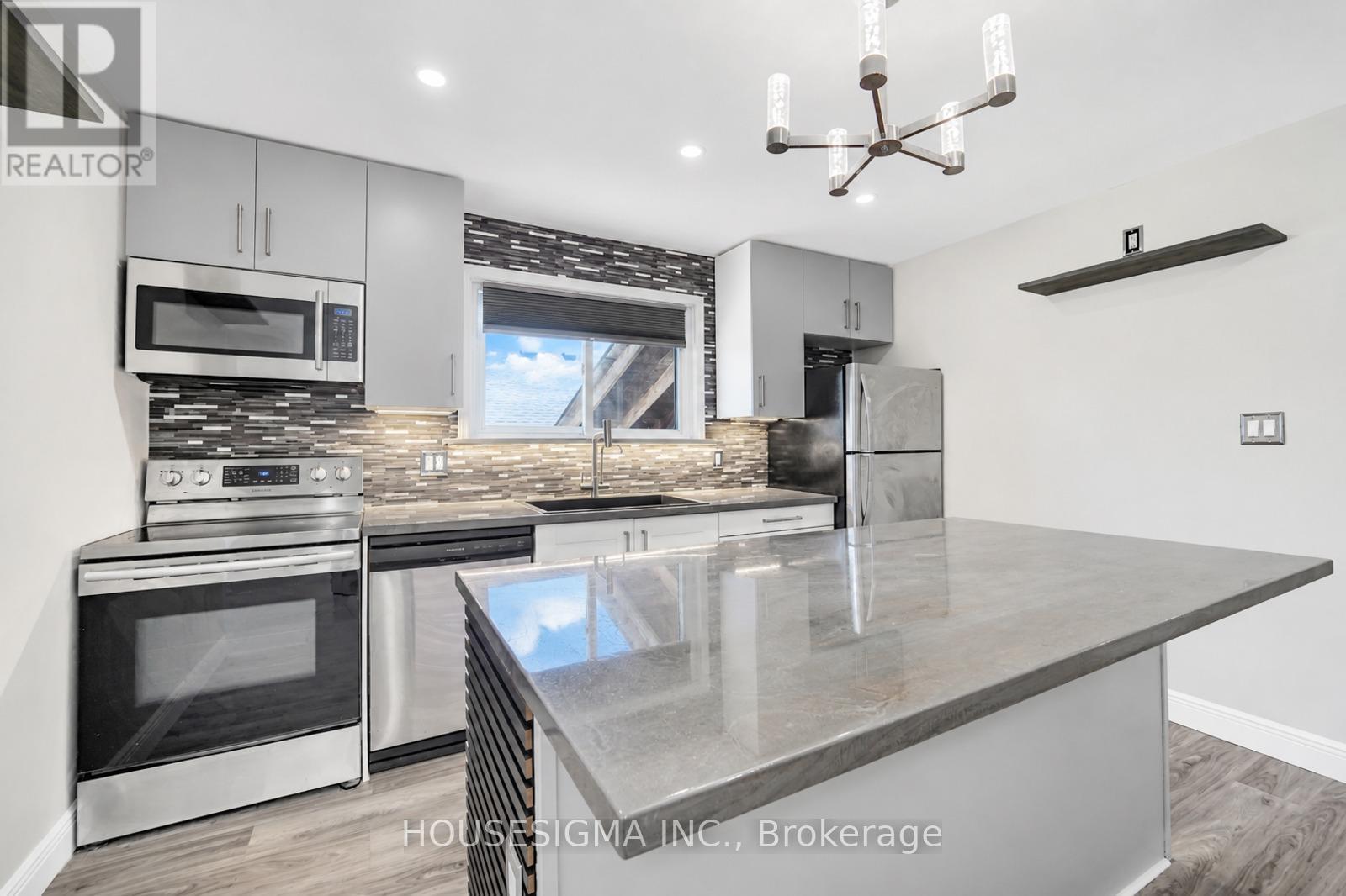 122 Chadburn Street, Oshawa, Ontario  L1H 5V4 - Photo 10 - E13521084
