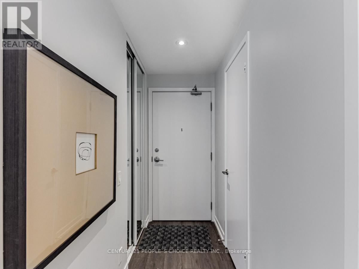 1805 - 898 Portage Parkway, Vaughan, Ontario  L4K 0J6 - Photo 3 - N13521054