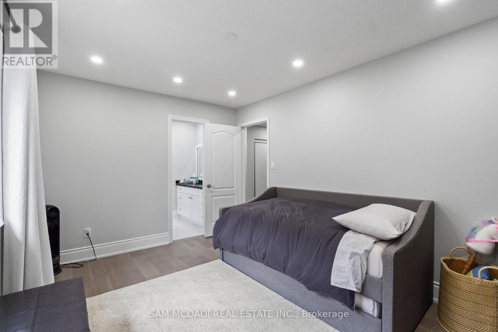 7516 Terragar Boulevard, Mississauga, Ontario  L5N 8H6 - Photo 24 - W13520912
