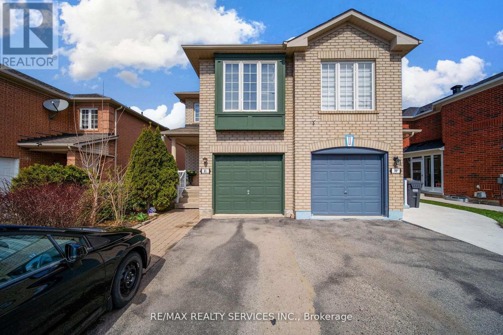 81 Roadmaster Lane, Brampton, Ontario  L7A 3A8 - Photo 2 - W13520916