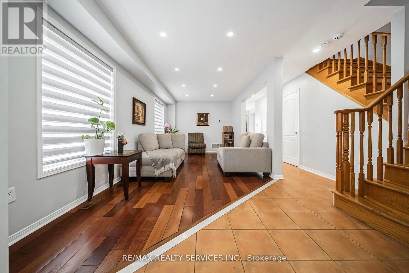 81 Roadmaster Lane, Brampton, Ontario  L7A 3A8 - Photo 6 - W13520916