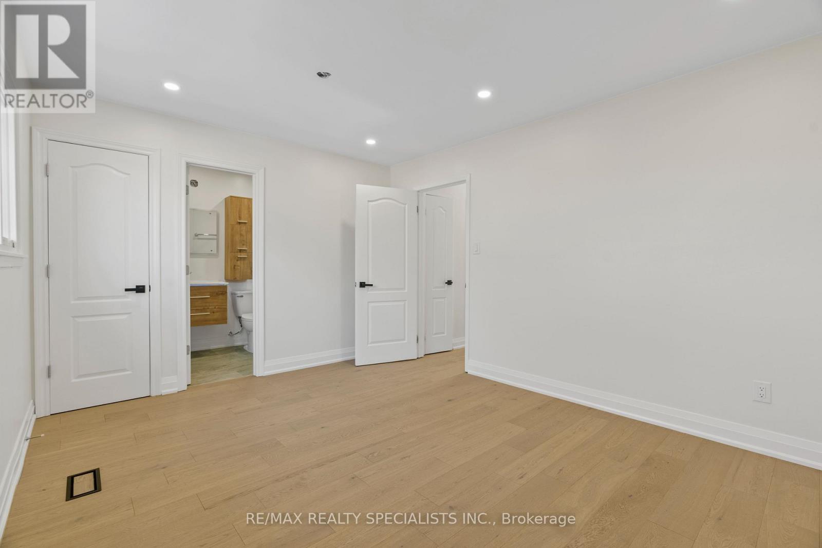 Upper - 6419 Chaumont Crescent, Mississauga, Ontario  L5N 2M7 - Photo 18 - W13520942
