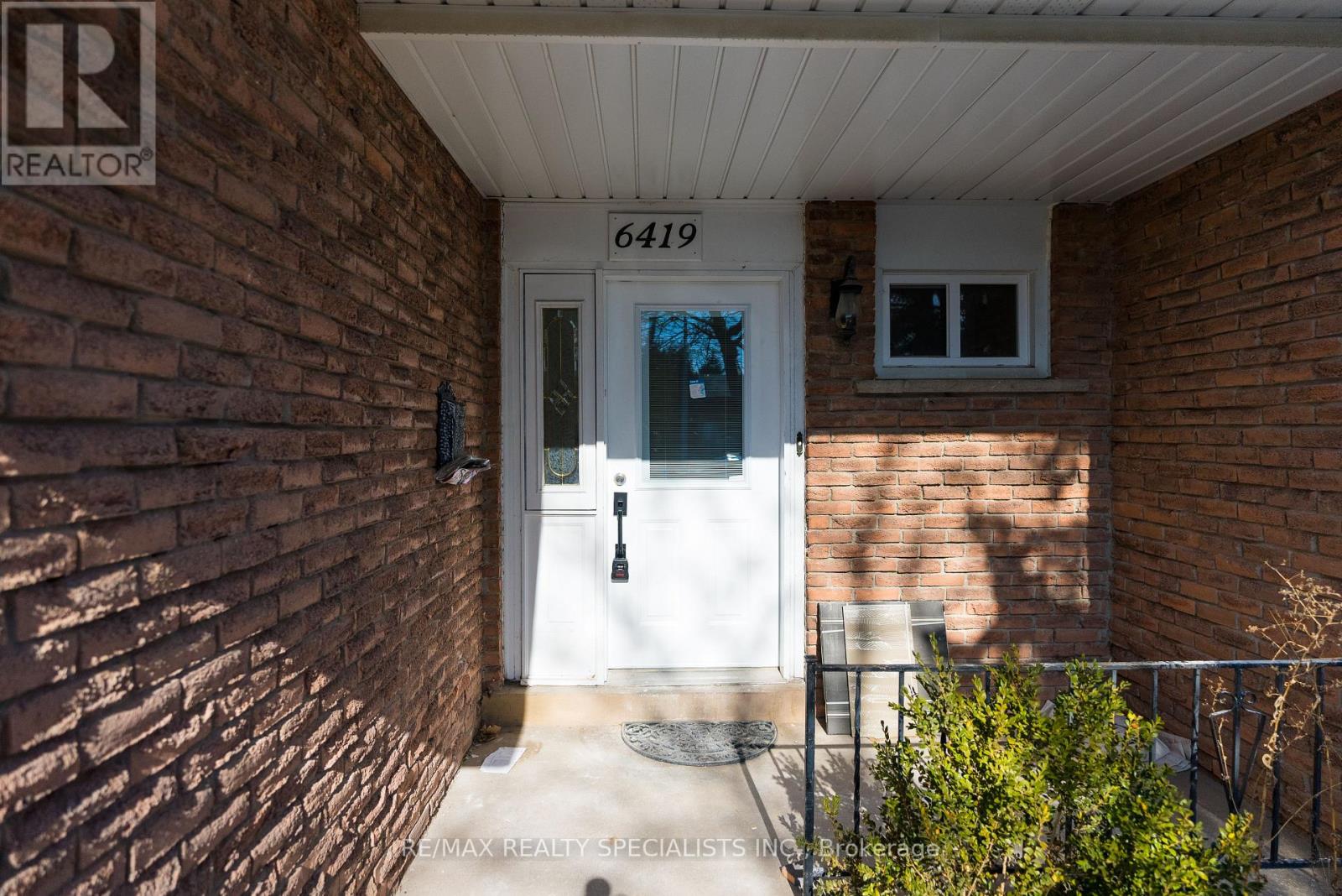 Upper - 6419 Chaumont Crescent, Mississauga, Ontario  L5N 2M7 - Photo 2 - W13520942