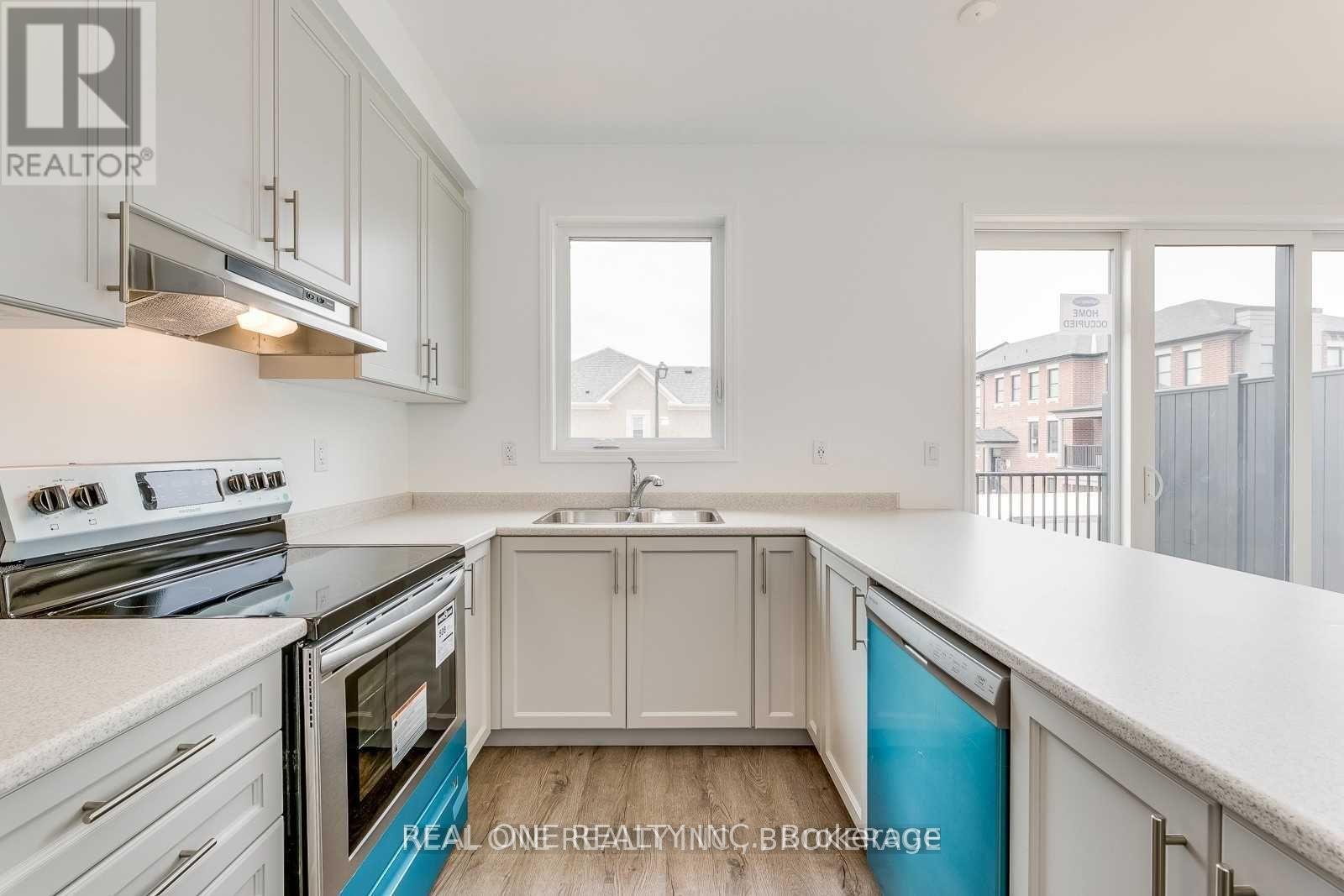 34 - 980 LOGAN DRIVE