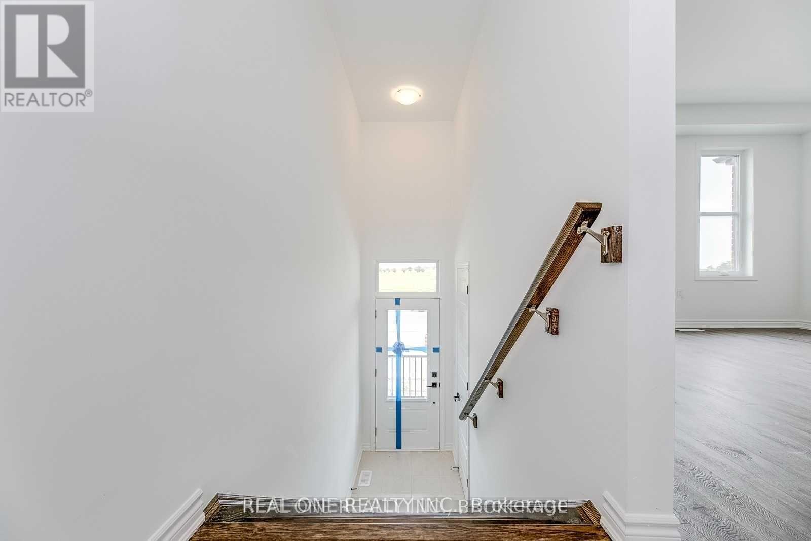 34 - 980 Logan Drive, Milton, Ontario  L9T 7E7 - Photo 4 - W13520980