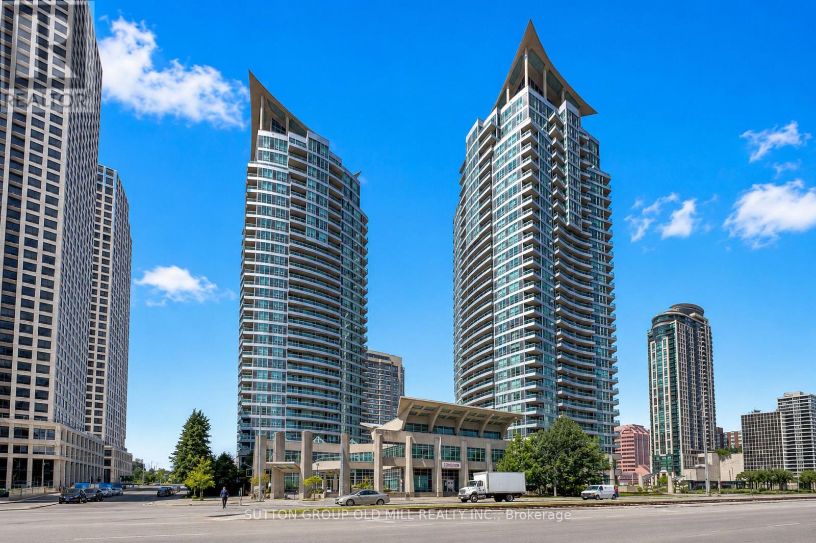 709 - 1 ELM DRIVE W