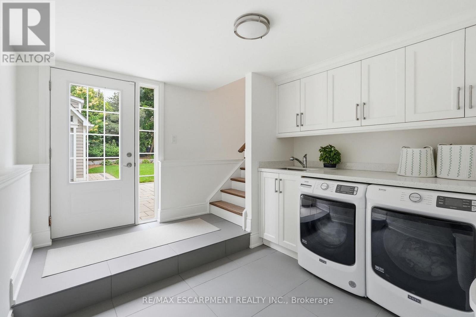 270 Poplar Drive, Burlington, Ontario  L7L 2N4 - Photo 28 - W13521060
