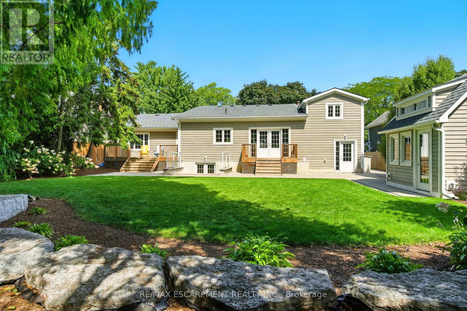 270 Poplar Drive, Burlington, Ontario  L7L 2N4 - Photo 43 - W13521060