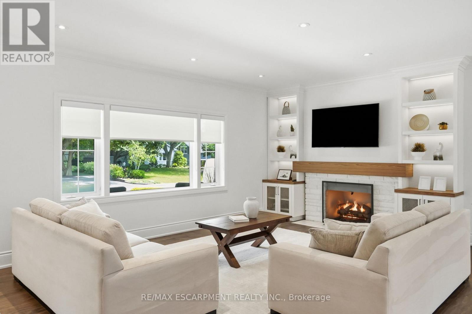 270 Poplar Drive, Burlington, Ontario  L7L 2N4 - Photo 6 - W13521060