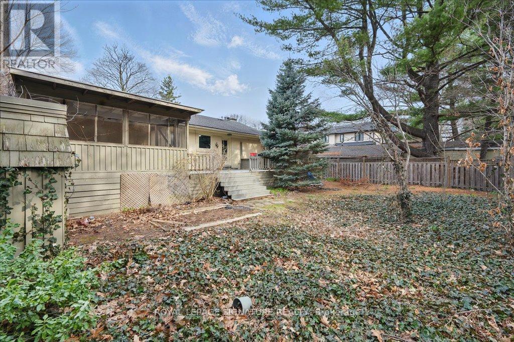 1406 Acton Crescent, Oakville, Ontario  L6J 2S5 - Photo 30 - W13521106