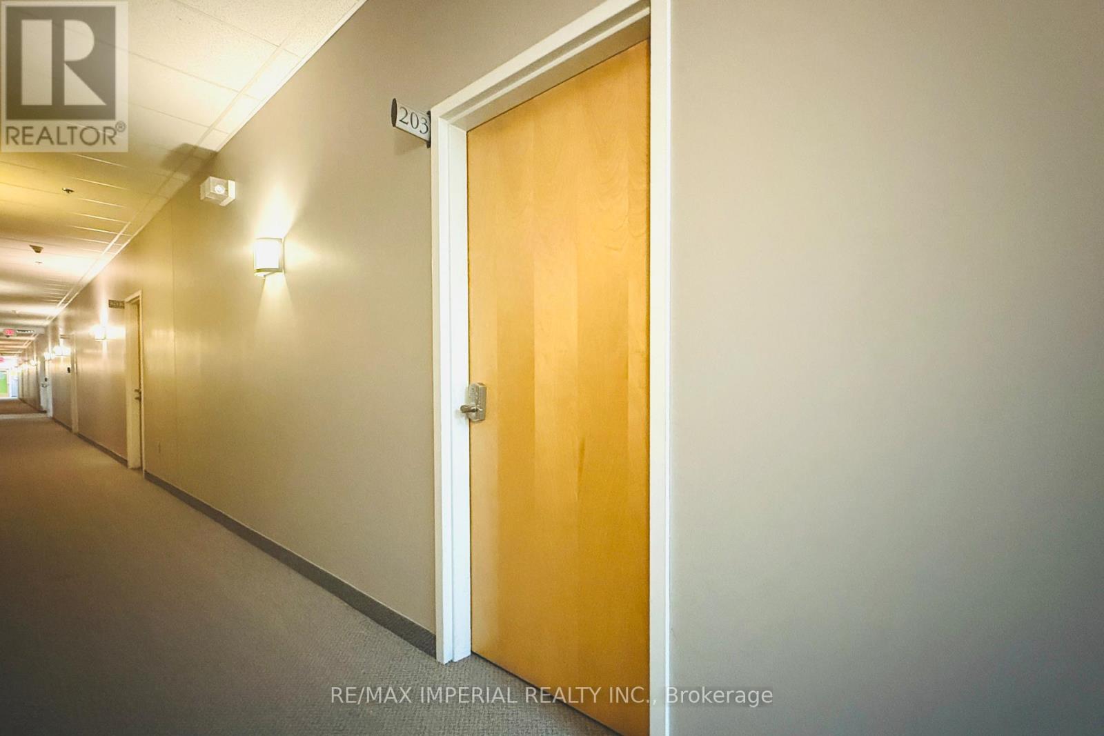 203 - 330 Bronte Street S, Milton, Ontario  L9T 7X1 - Photo 8 - W13521148