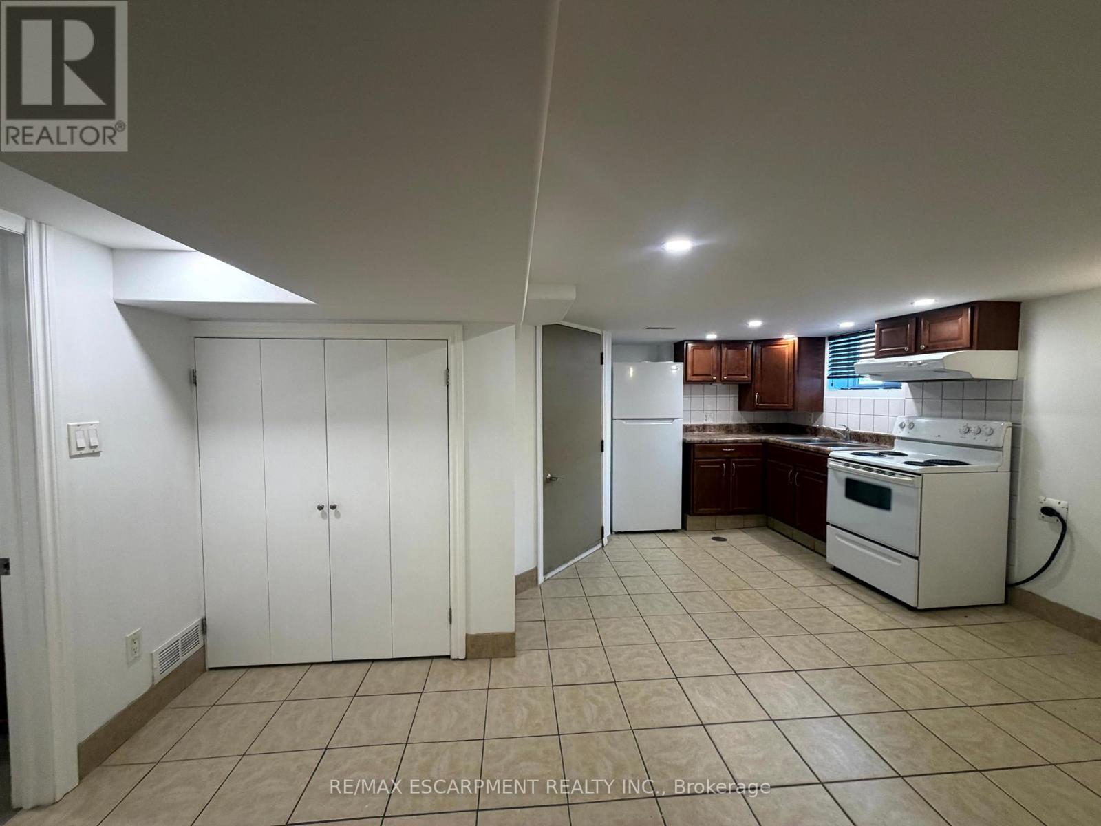Lower Level - 98 Limeridge Road E, Hamilton, Ontario  L9A 2S3 - Photo 10 - X13520908