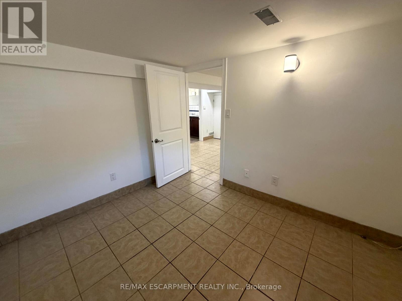 Lower Level - 98 Limeridge Road E, Hamilton, Ontario  L9A 2S3 - Photo 15 - X13520908