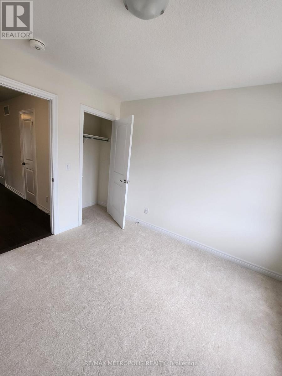 15 Georgina Street, Kitchener, Ontario  N2R 0S6 - Photo 4 - X13521000