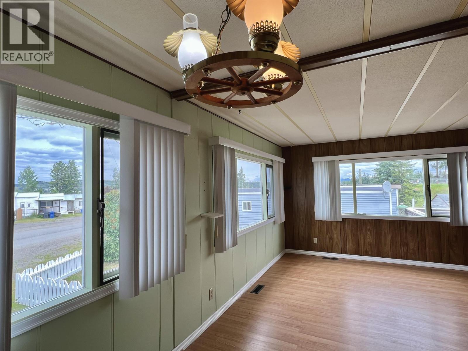32 375 Horse Lake Road, 100 Mile House, British Columbia  V0K 2E0 - Photo 10 - R3142554