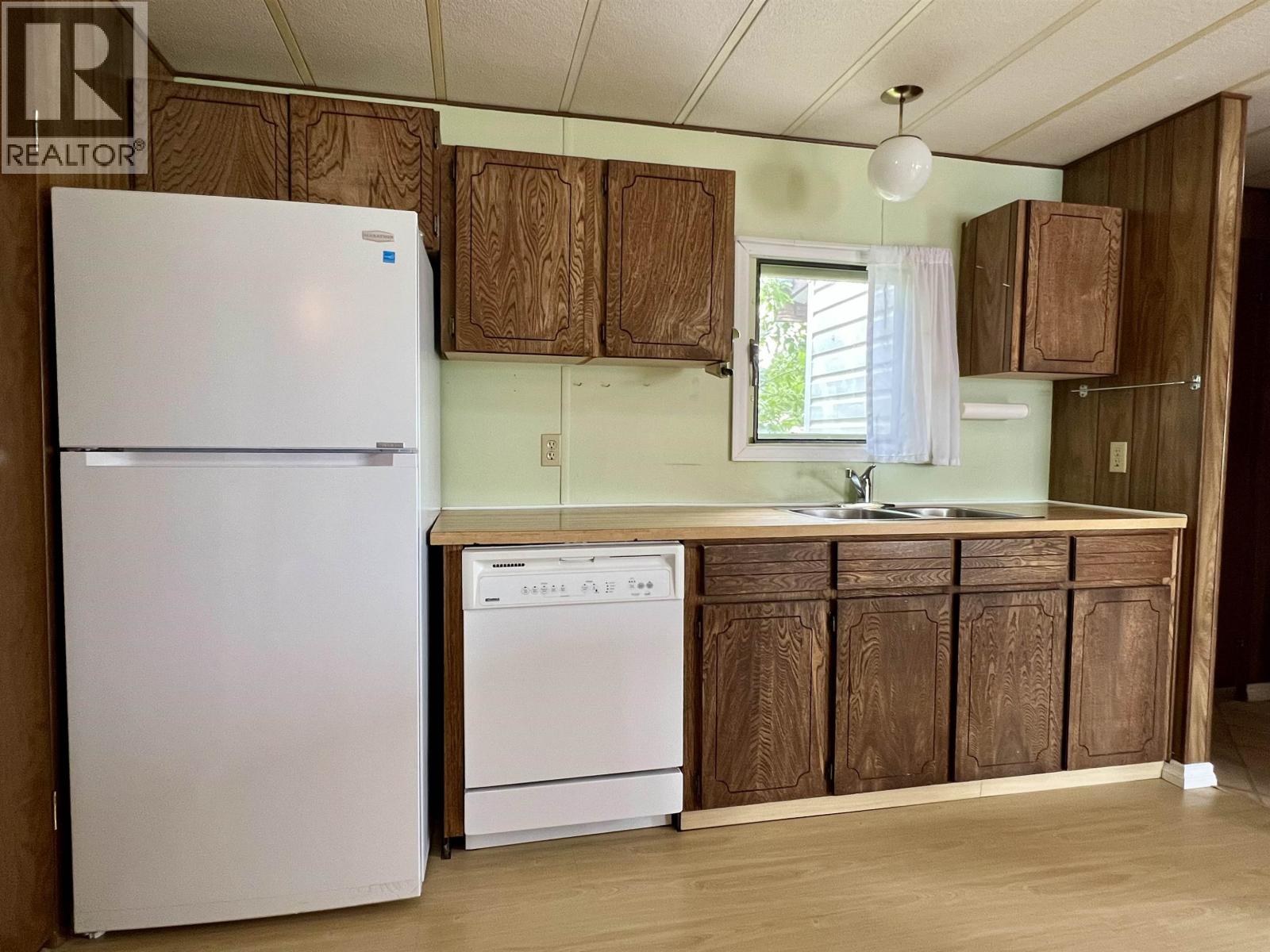32 375 Horse Lake Road, 100 Mile House, British Columbia  V0K 2E0 - Photo 4 - R3142554