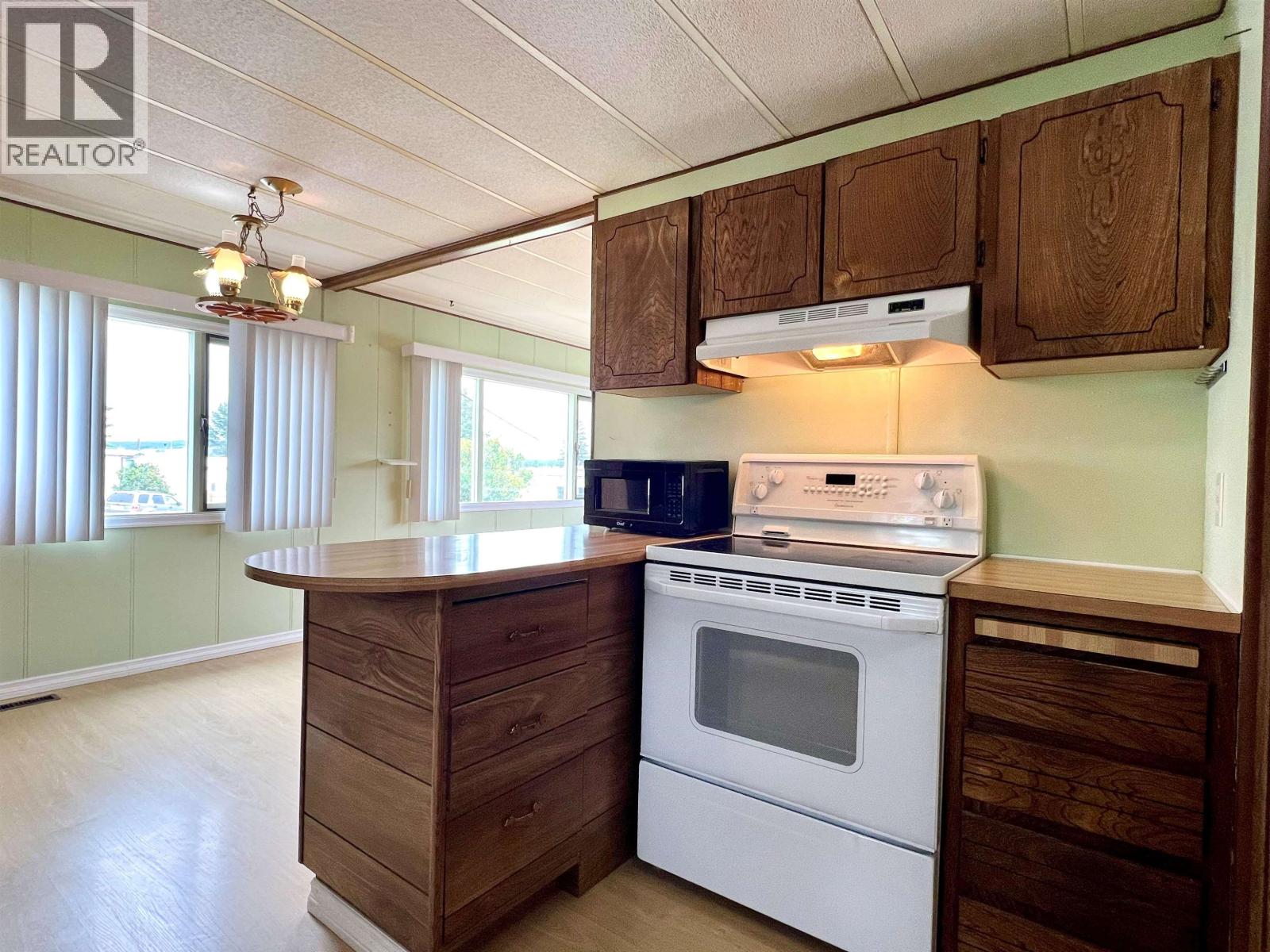 32 375 Horse Lake Road, 100 Mile House, British Columbia  V0K 2E0 - Photo 6 - R3142554