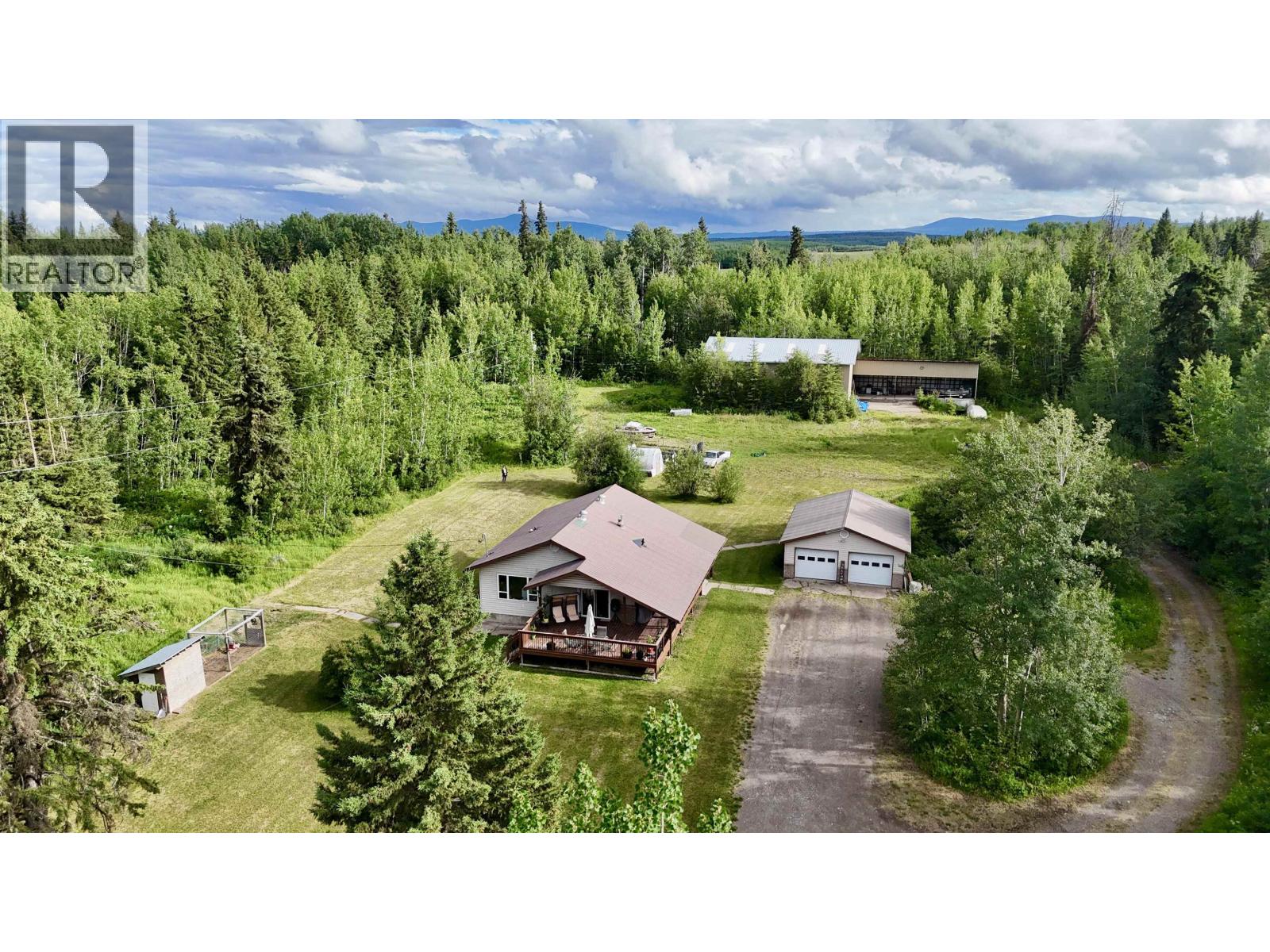 826 Oak Street, Vanderhoof, British Columbia  V0J 3A1 - Photo 5 - R3142317