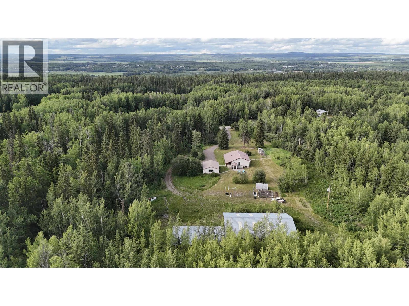 826 Oak Street, Vanderhoof, British Columbia  V0J 3A1 - Photo 10 - R3142317