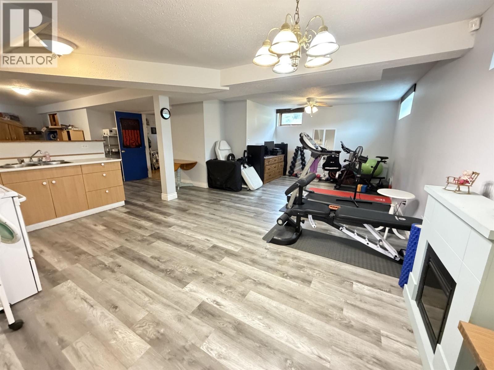 826 Oak Street, Vanderhoof, British Columbia  V0J 3A1 - Photo 30 - R3142317