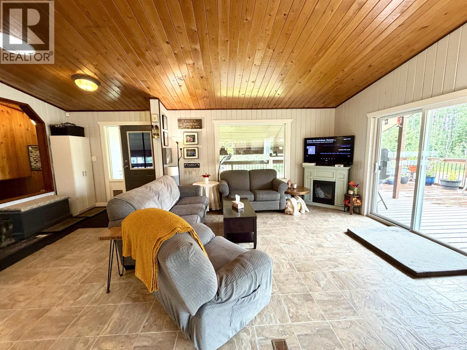 826 Oak Street, Vanderhoof, British Columbia  V0J 3A1 - Photo 21 - R3142317