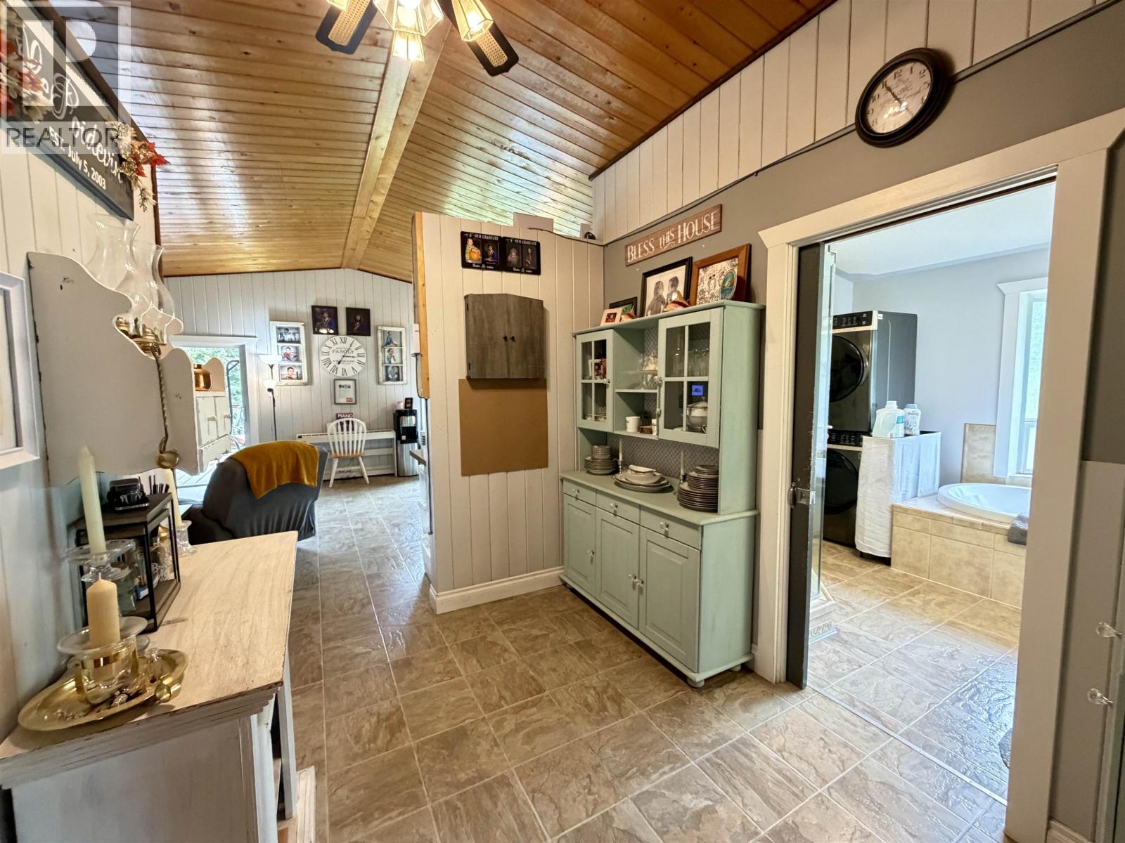 826 Oak Street, Vanderhoof, British Columbia  V0J 3A1 - Photo 23 - R3142317