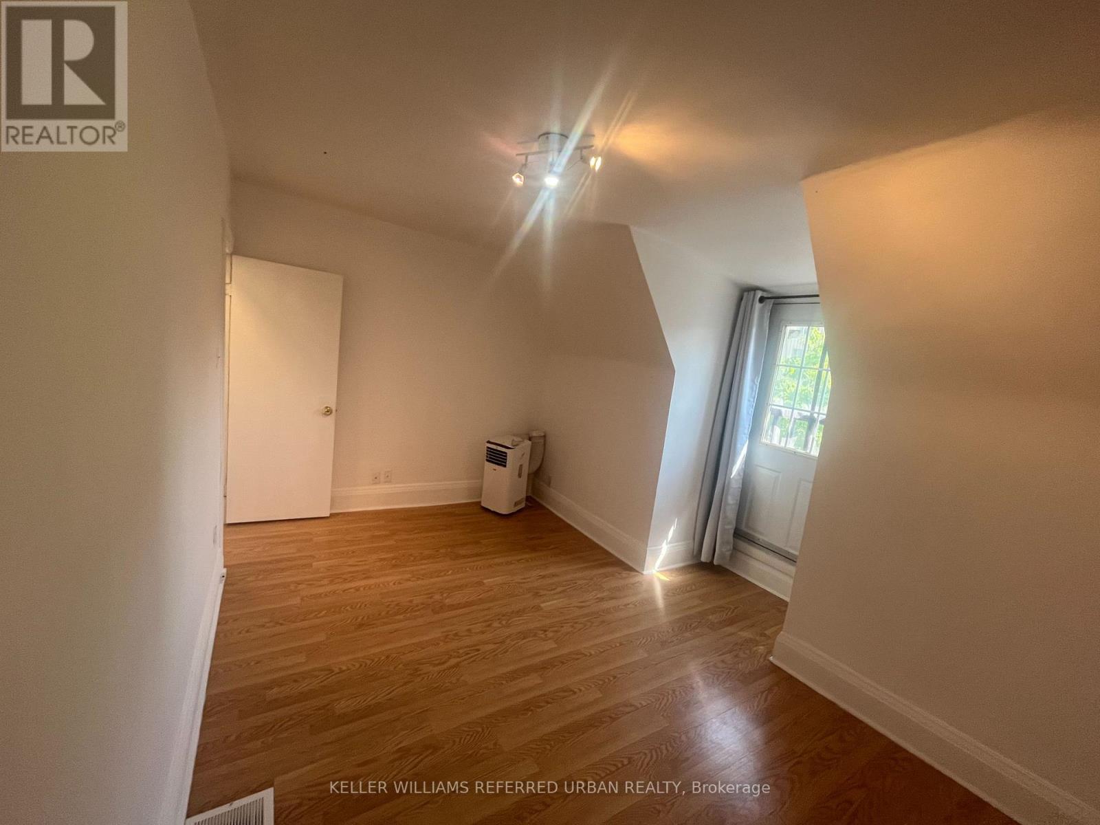 Upper - 91 Dovercourt Road, Toronto, Ontario  M6J 3C2 - Photo 9 - C13521228