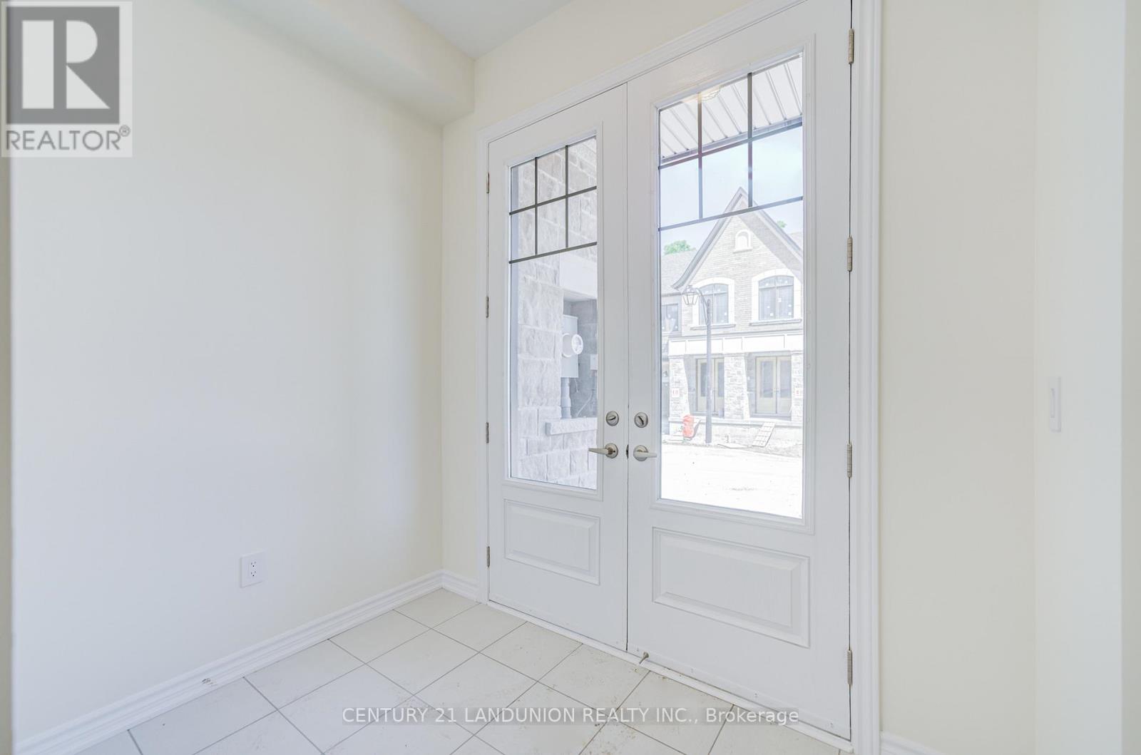 23 - 7 Margaret Coburn Place, King, Ontario  L0G 1T0 - Photo 3 - N13521208