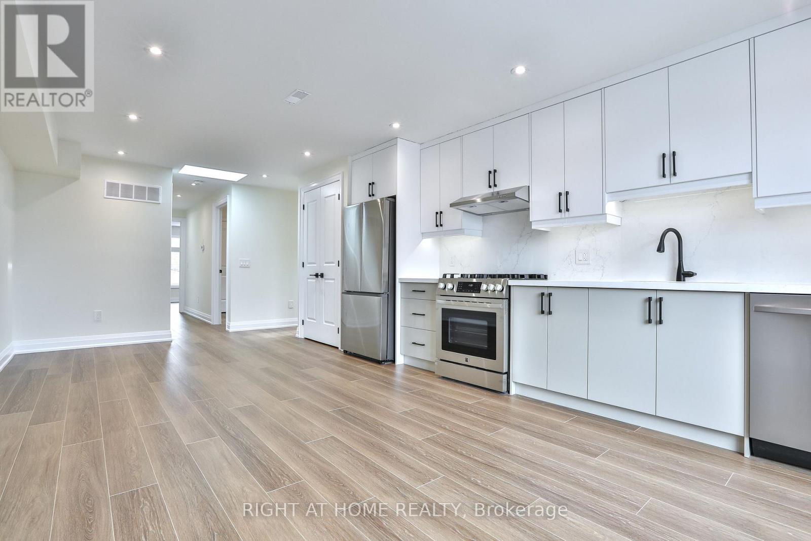 3 - 39 Fifteenth Street, Toronto, Ontario  M8V 3J3 - Photo 5 - W13521278