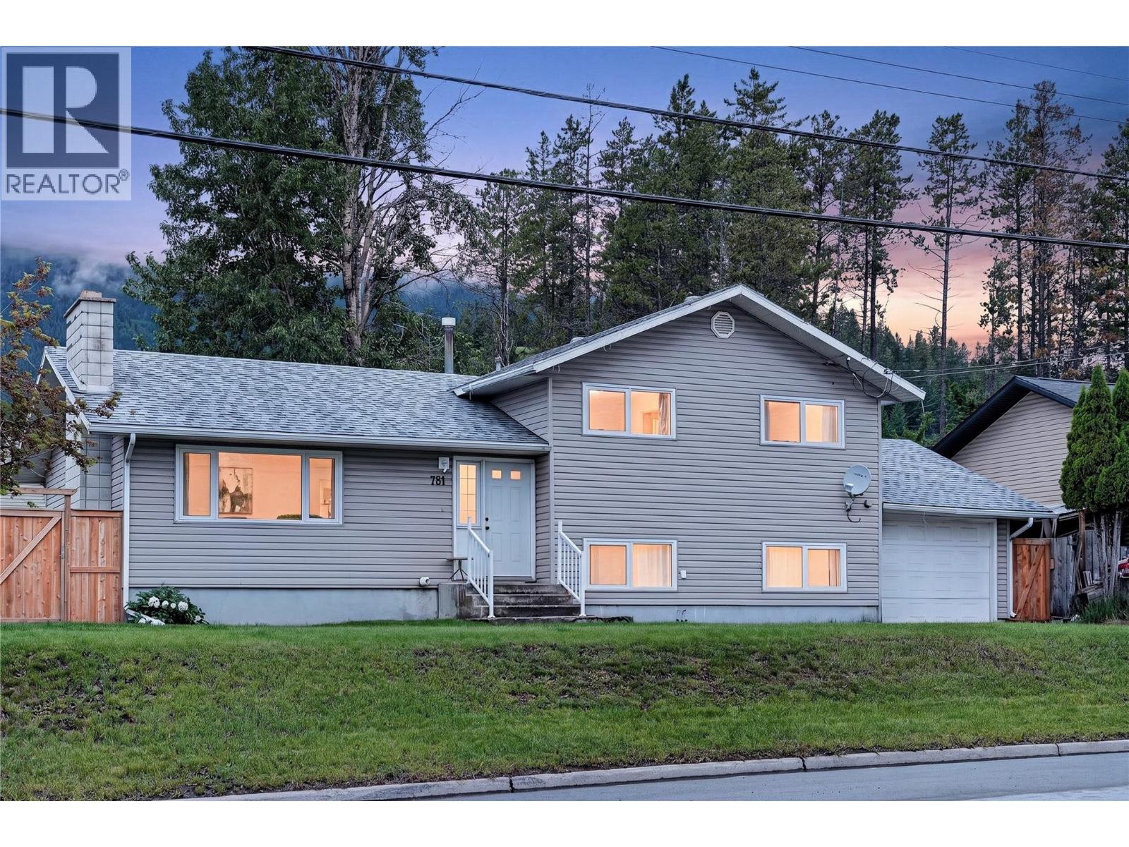 751 Fording Drive, Elkford, British Columbia V0B 1H0 - Photo 1 - 10393570