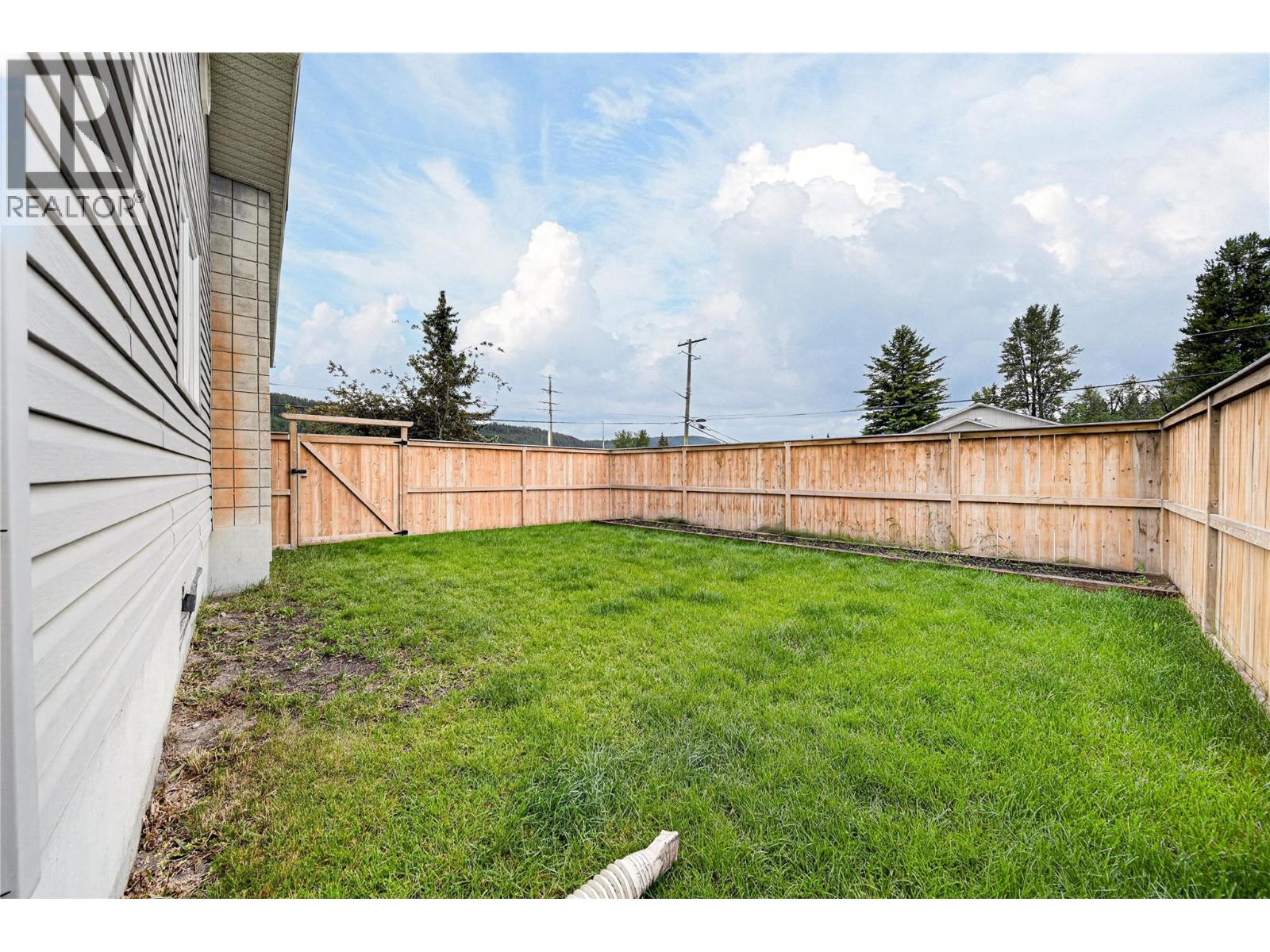 751 Fording Drive, Elkford, British Columbia V0B 1H0 - Photo 32 - 10393570