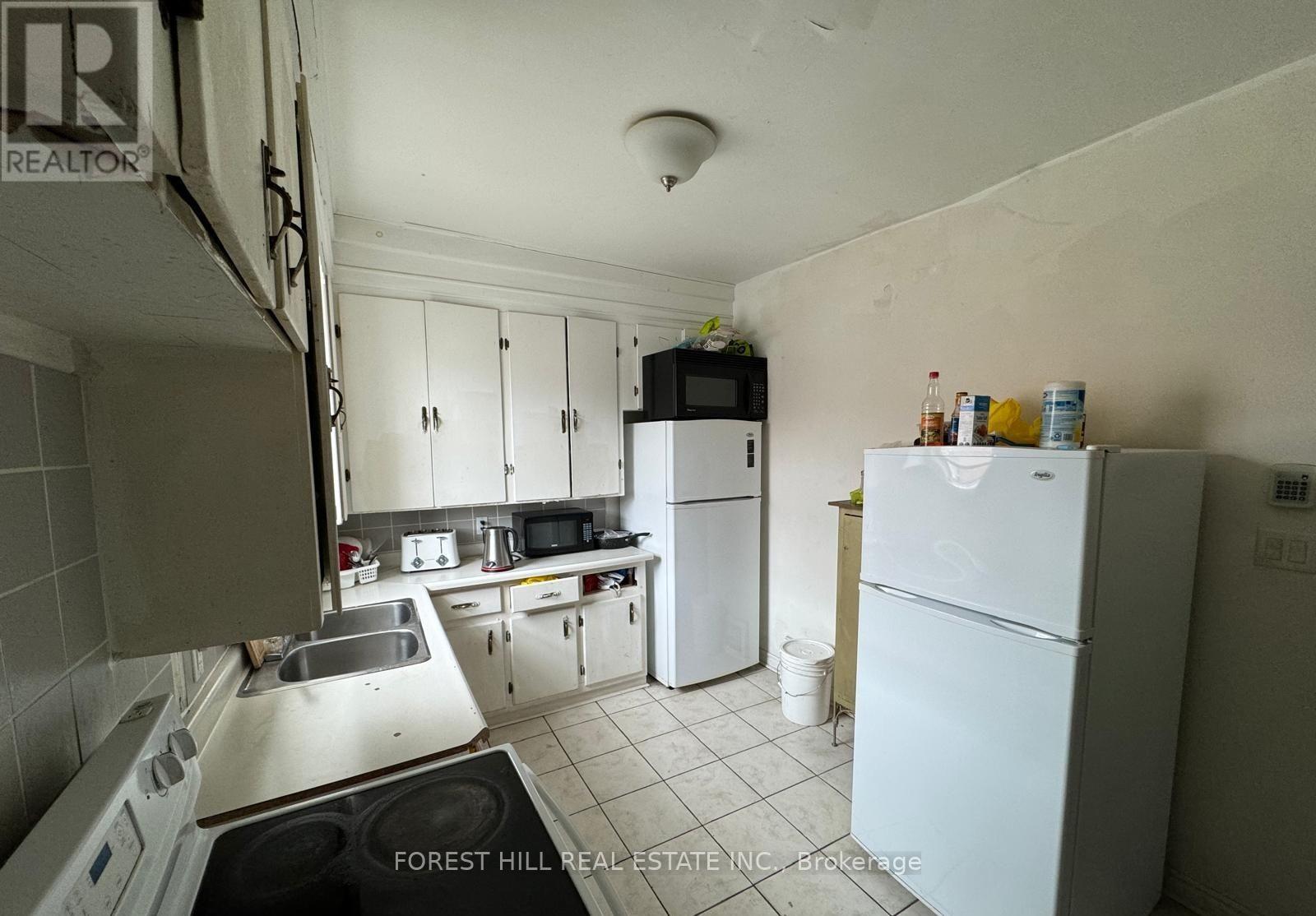 ROOM 2 SECOND FLOOR - 745 BARTON STREET E, Hamilton, Ontario