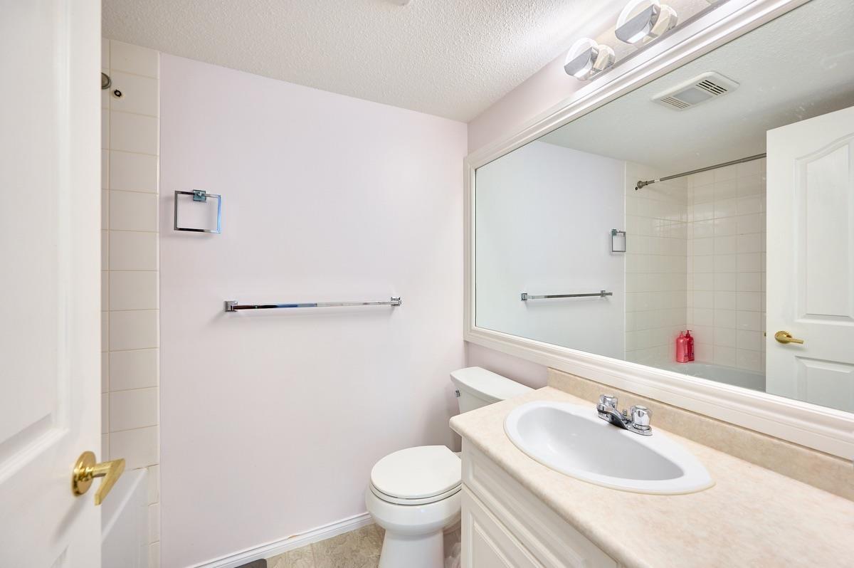 212 5465 201 Street, Langley, British Columbia  V3A 1P8 - Photo 14 - R3142078