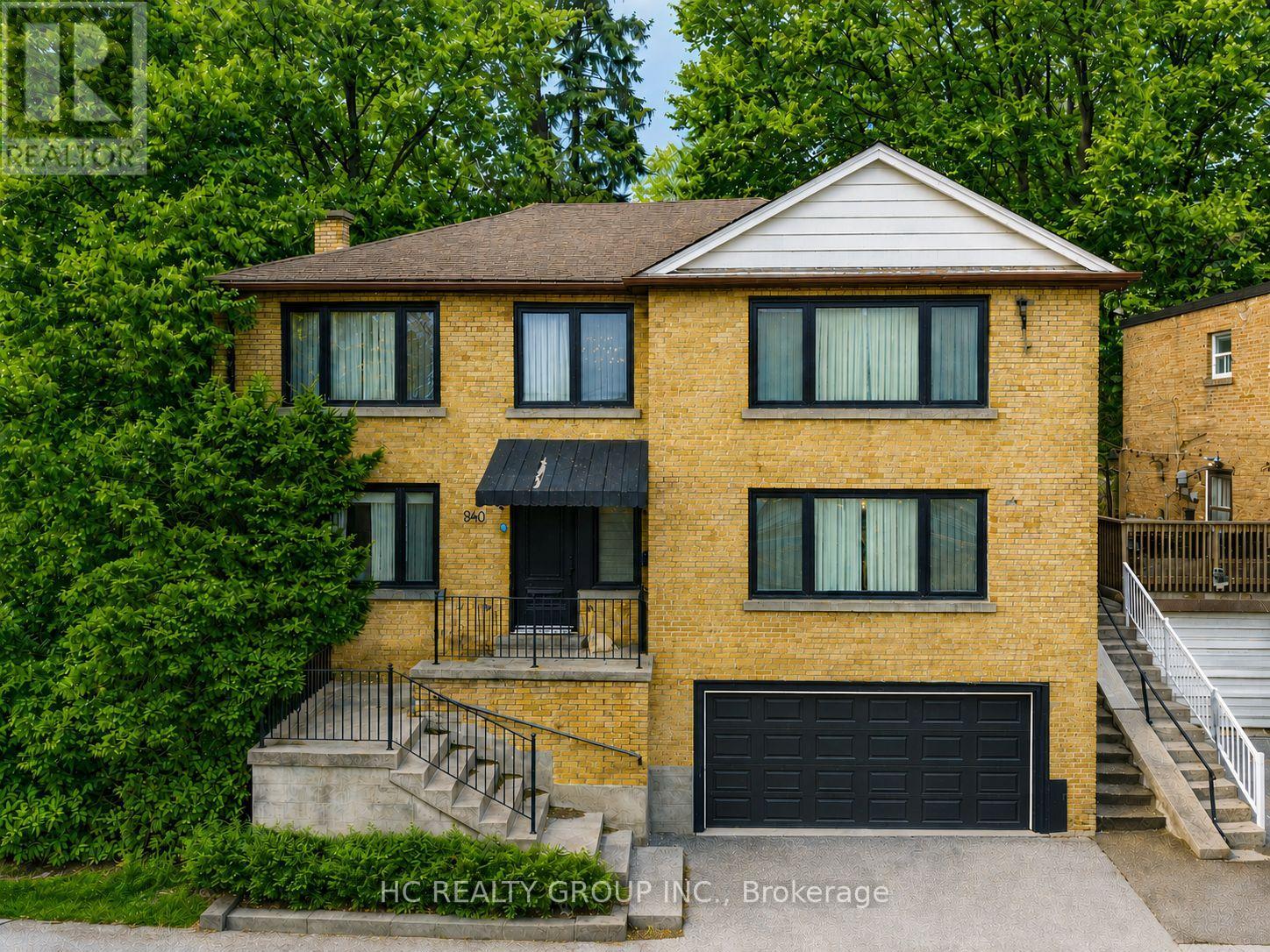 840 Davenport Road, Toronto, Ontario  M6G 2B6 - Photo 3 - C13088084