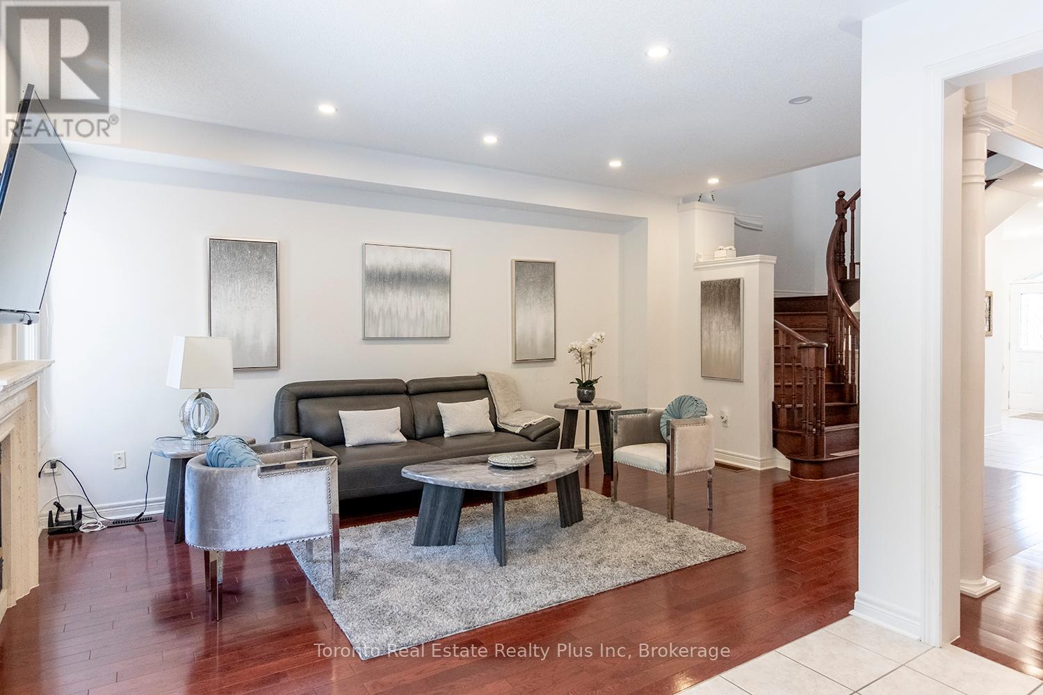 14 Riel Drive, Richmond Hill, Ontario  L4E 4W4 - Photo 21 - N13509520