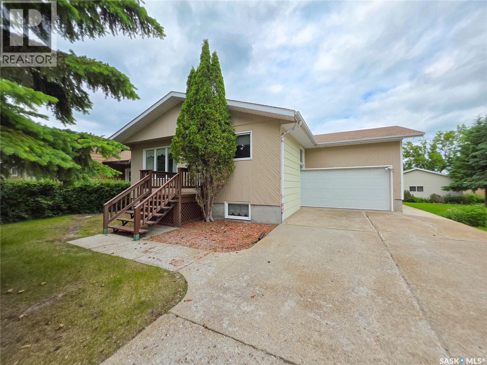 618 4th AVENUE W, Melville, Saskatchewan
