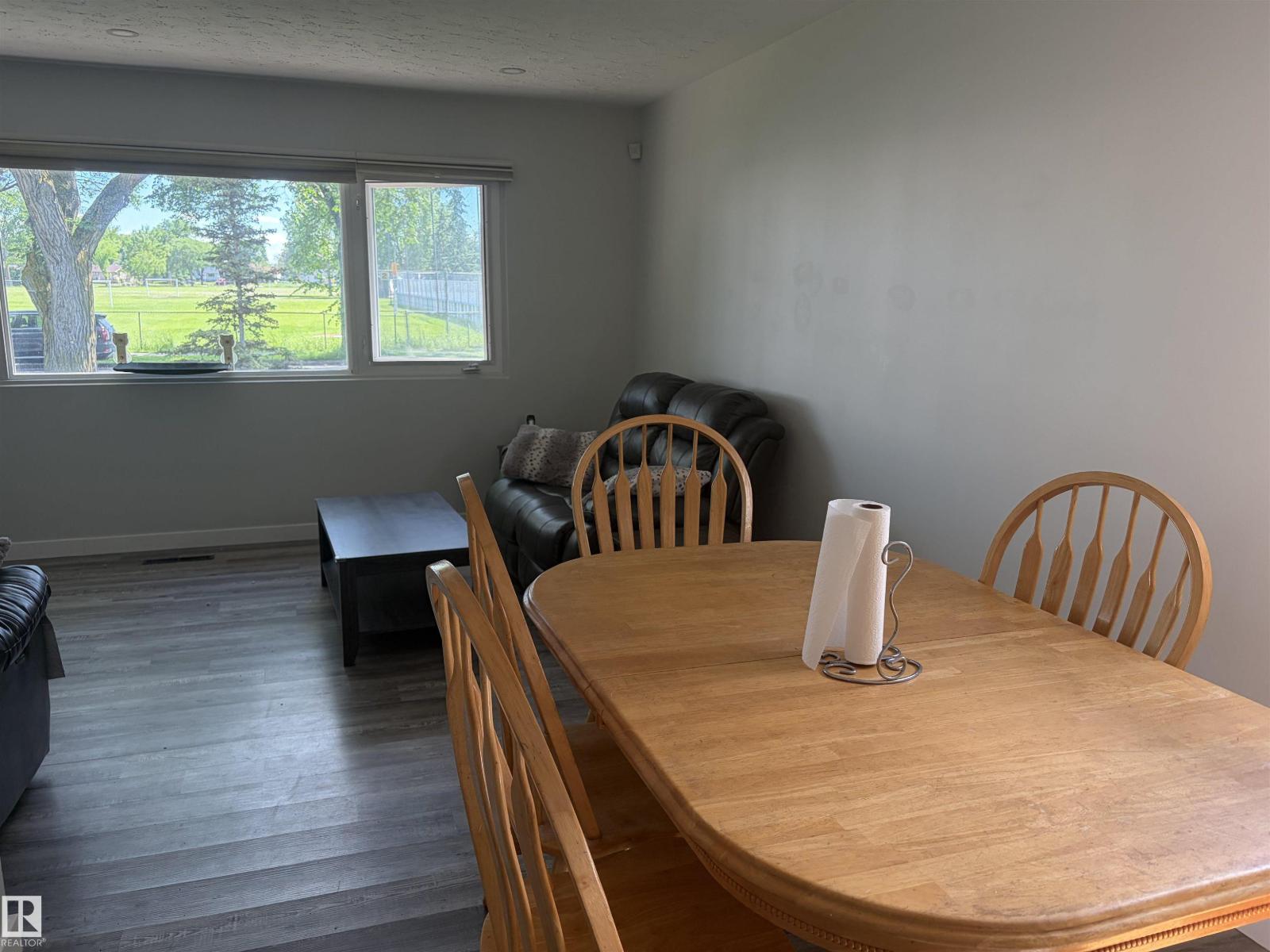 15922 92 Av NW, Edmonton, Alberta  T5R 5C6 - Photo 9 - E4497025