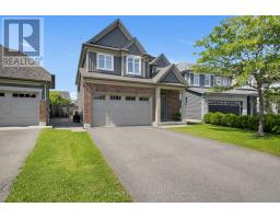 104 GRACEWOOD CRESCENT, Ottawa, Ontario