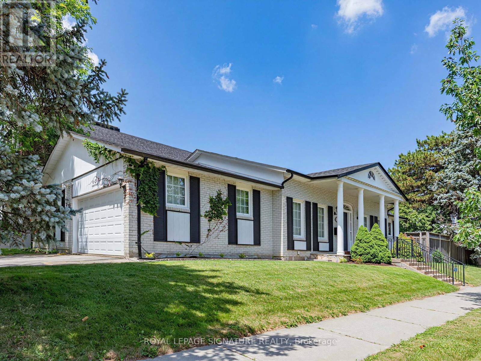 <div class="slider-price">$2,120,000</div><p>65 Cosmic Drive, Toronto, Ontario</p>