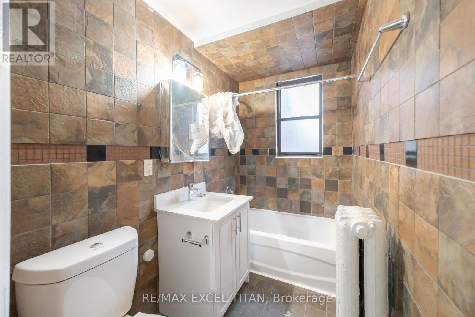 21 - 6 Kingston Road, Toronto, Ontario  M4L 2S4 - Photo 10 - E13521462
