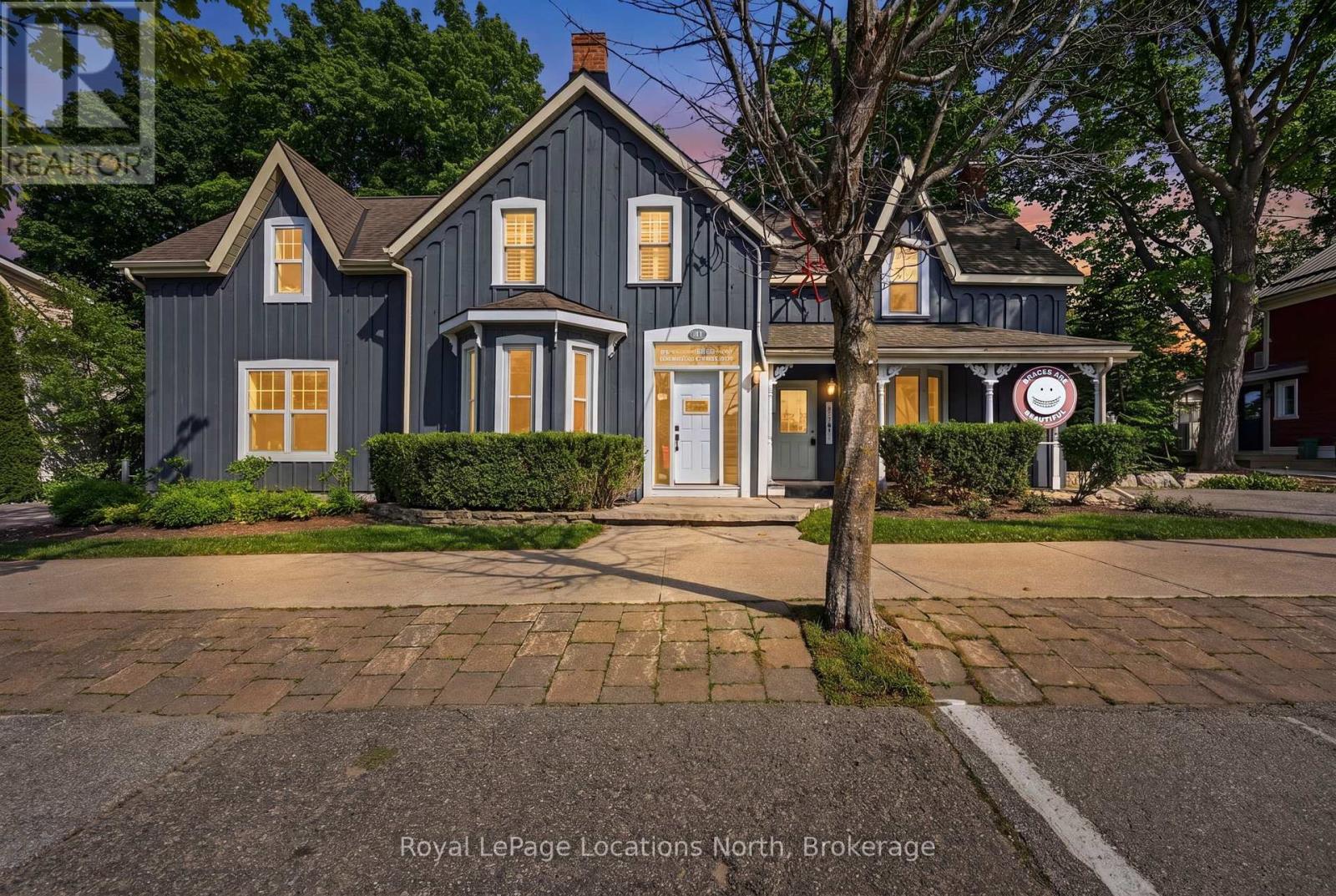 21 BRUCE STREET N, Blue Mountains, Ontario
