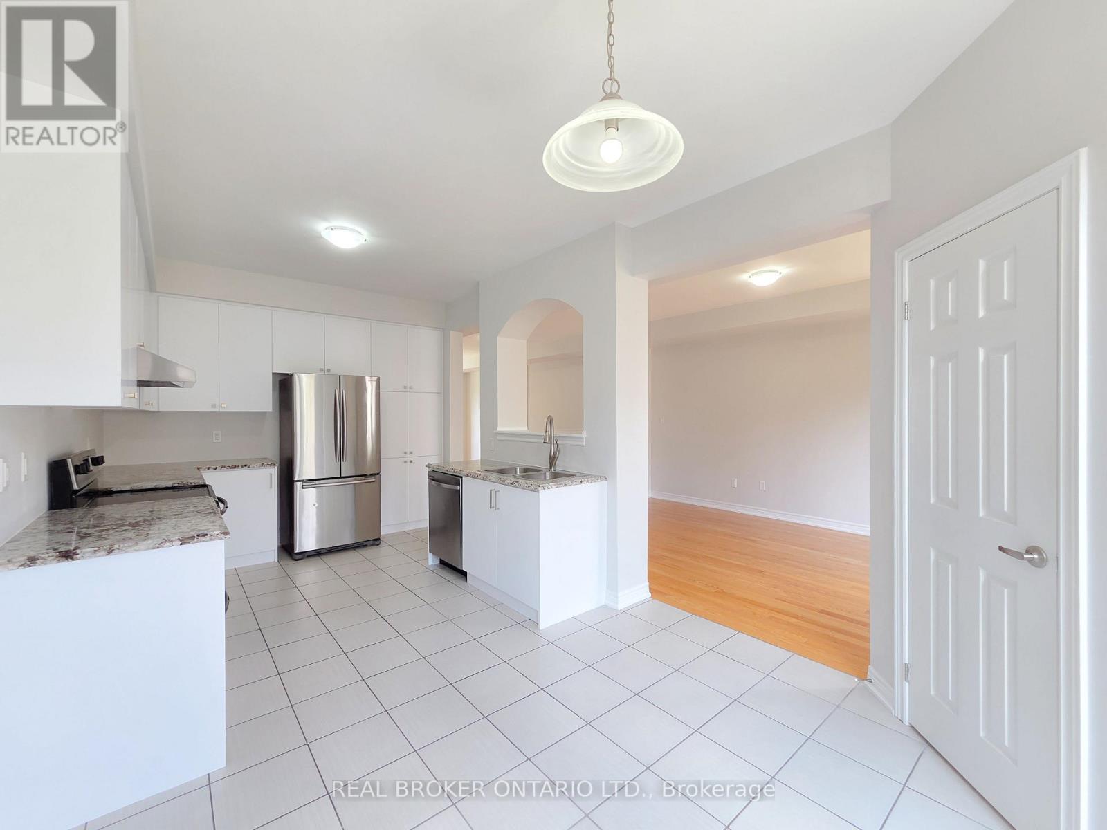 25 Vinod Road, Markham, Ontario  L6B 0X9 - Photo 5 - N13521366