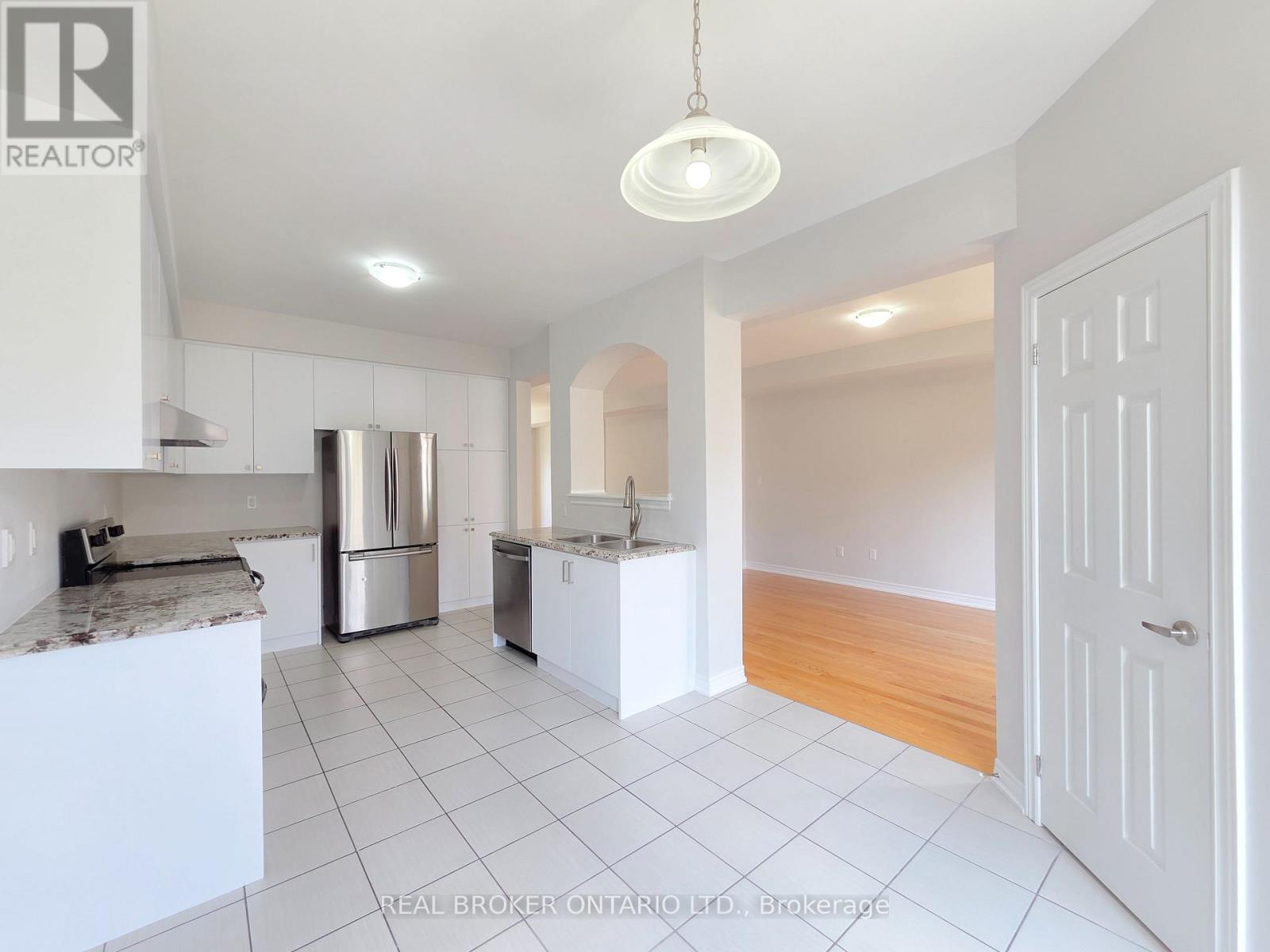 25 Vinod Road, Markham, Ontario  L6B 0X9 - Photo 6 - N13521366