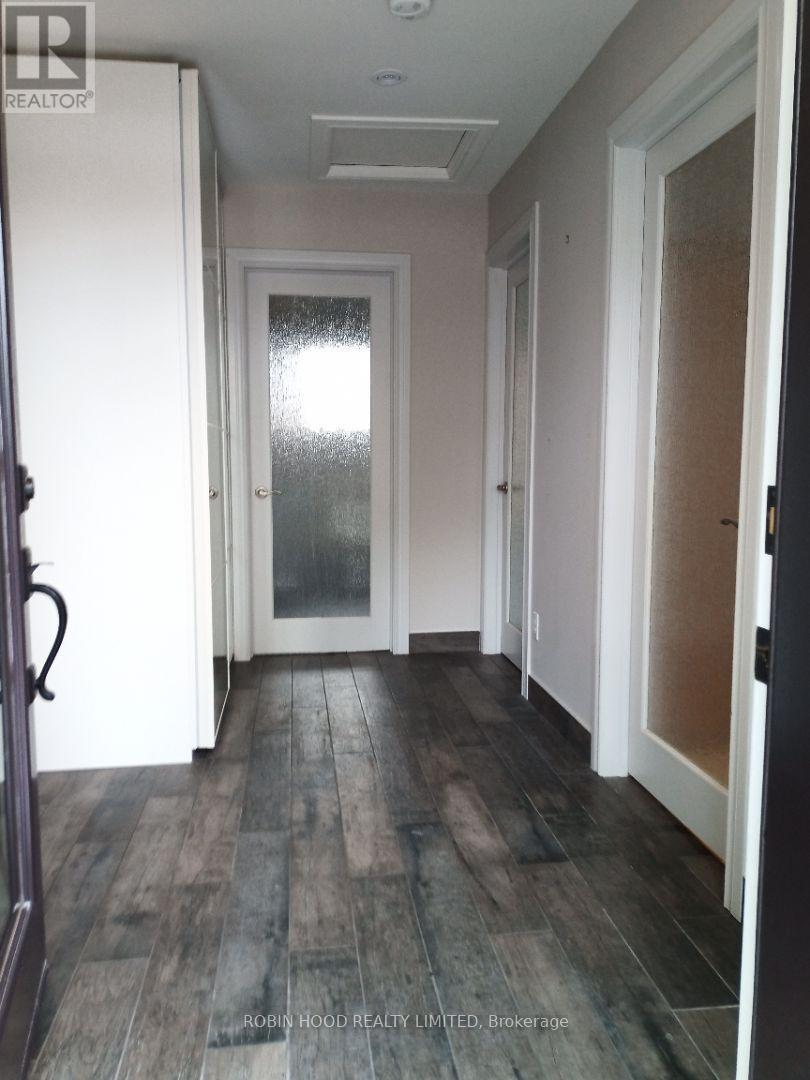 Rear - 15 Gayla Street S, Vaughan, Ontario  L4J 6W2 - Photo 5 - N13521458